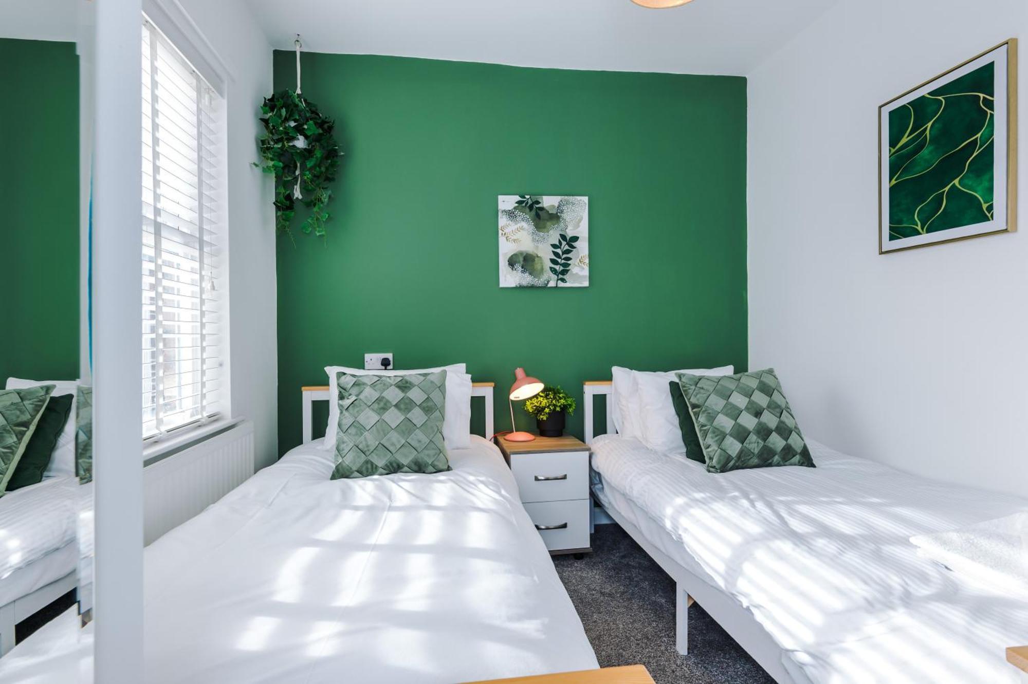 Large 7 Bedroom Town House In Chester City Centre Zewnętrze zdjęcie