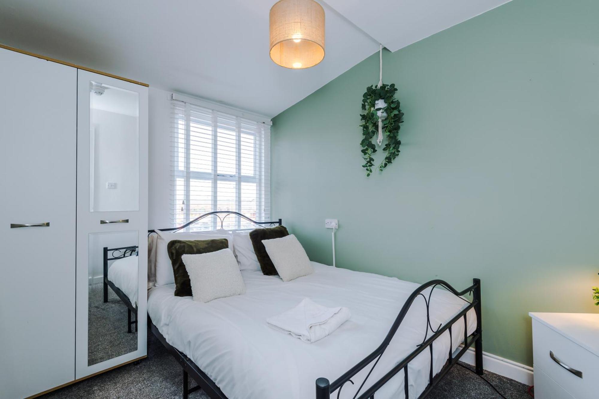 Large 7 Bedroom Town House In Chester City Centre Zewnętrze zdjęcie