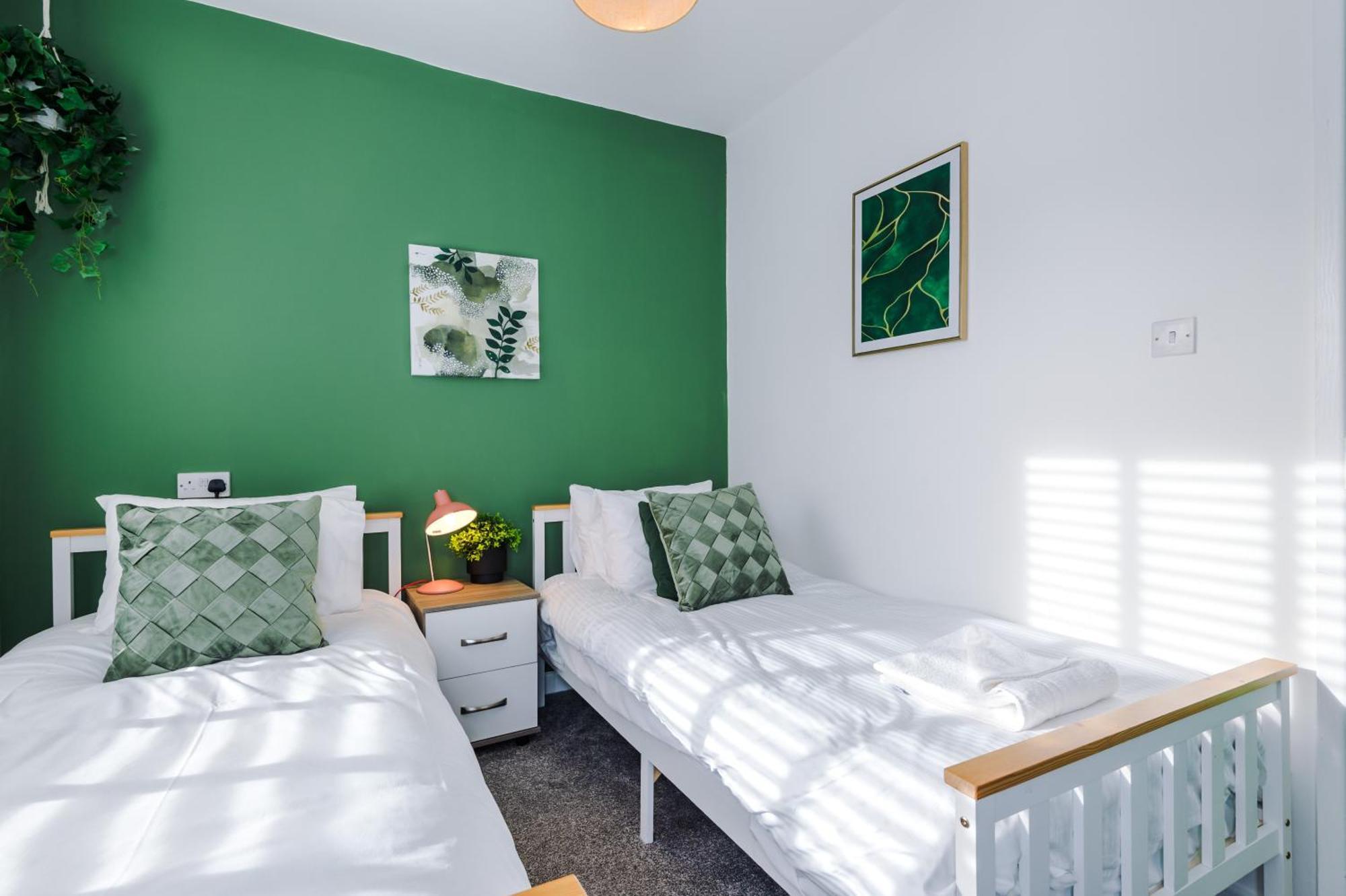 Large 7 Bedroom Town House In Chester City Centre Zewnętrze zdjęcie